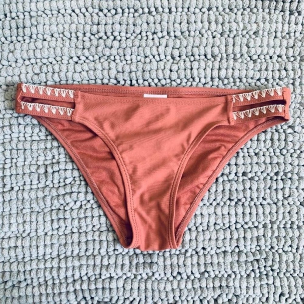 Xhilaration Peachy Coral Bikini Bottoms women's size small